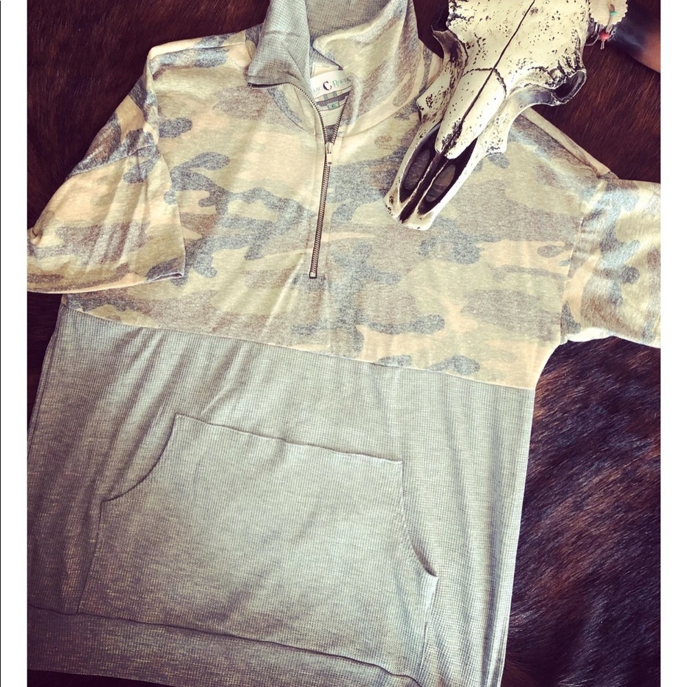 Camo half zip